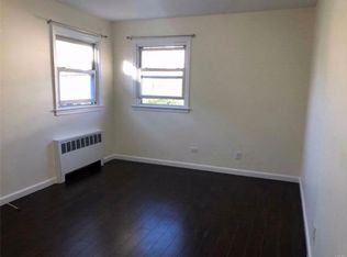 4348 166th St, Flushing, NY 11358