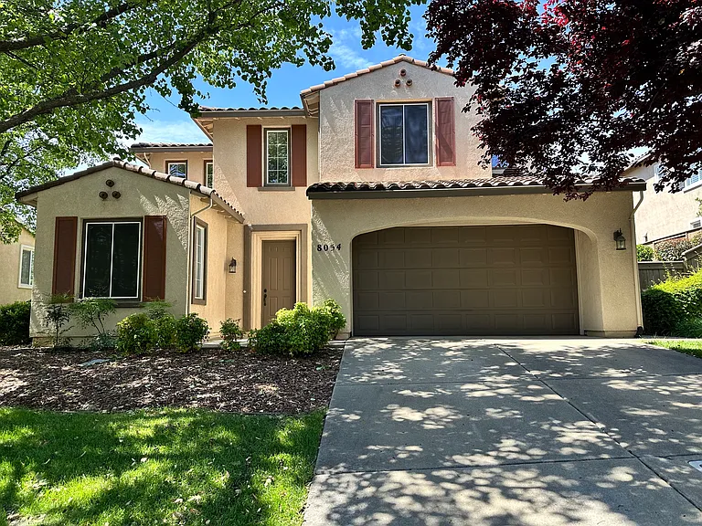 8054 Murcia Way — Photo 2