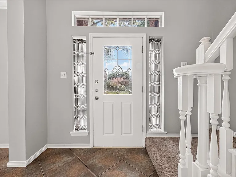 2106 Avenida La Quinta St — Photo 4