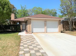 505 Valley Spring Dr, Arlington, TX 76018