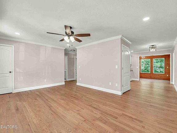 5th image of 334 Amolee Ln