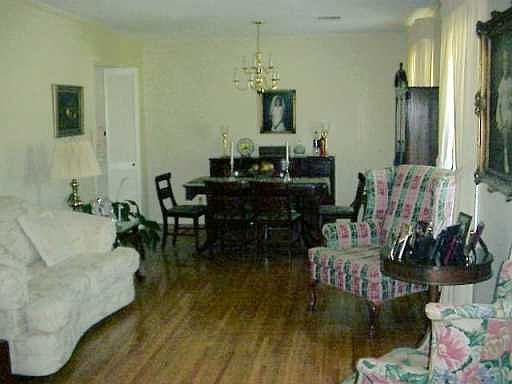 2nd image of 3112 Crawford St