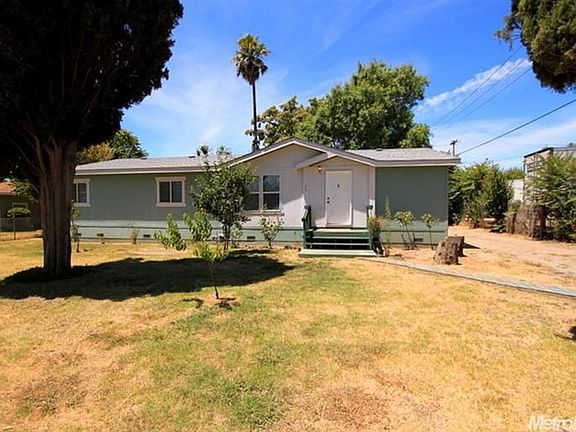 5th image of 470 Pecan St