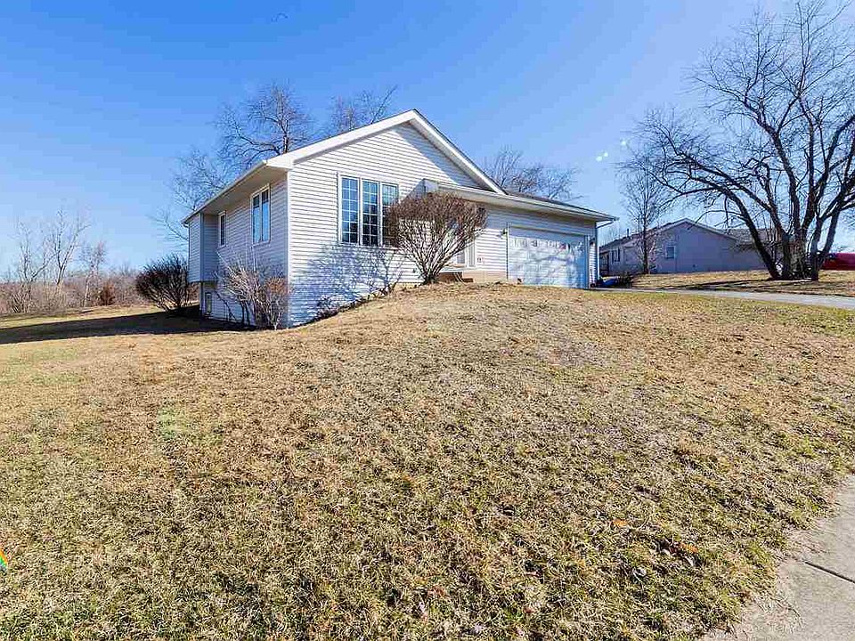 1st image of 3138 Bannister Dr