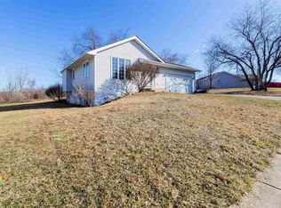 3138 Bannister Dr, Rockford, IL 61109