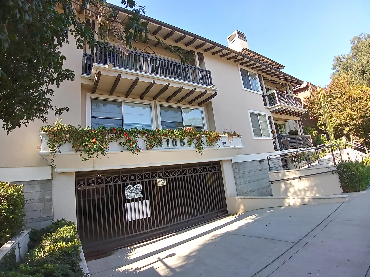 2 bed, 1200 sqft, $3,500 — Photo 4