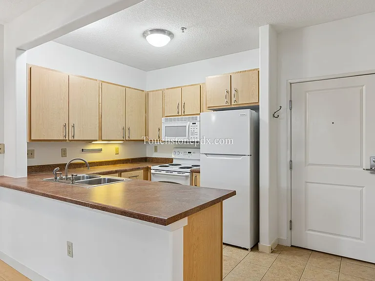 400 NE 100th Ave #109 — Photo 5
