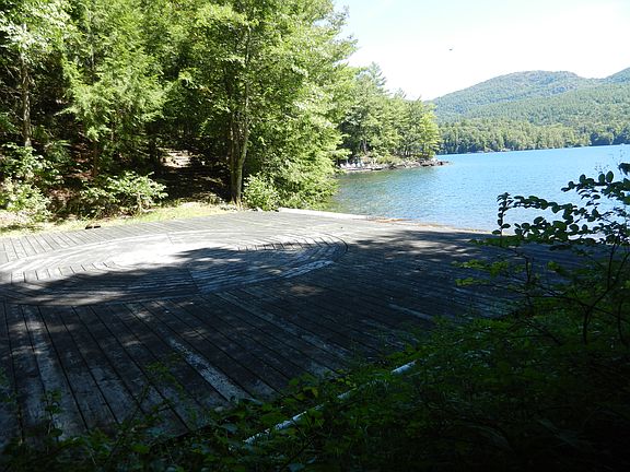 2nd image of 5908 Lake Shore Dr