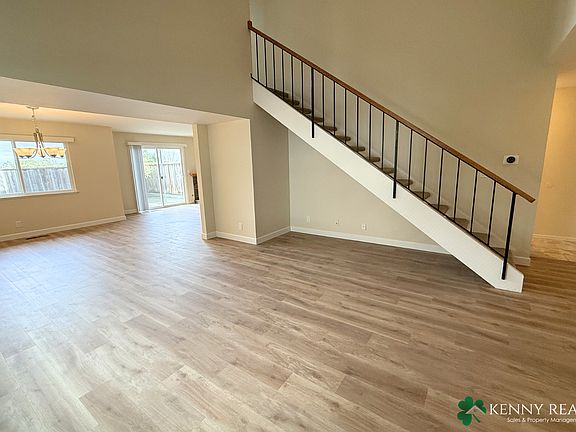 4th image of 2041 Fairmont Dr
