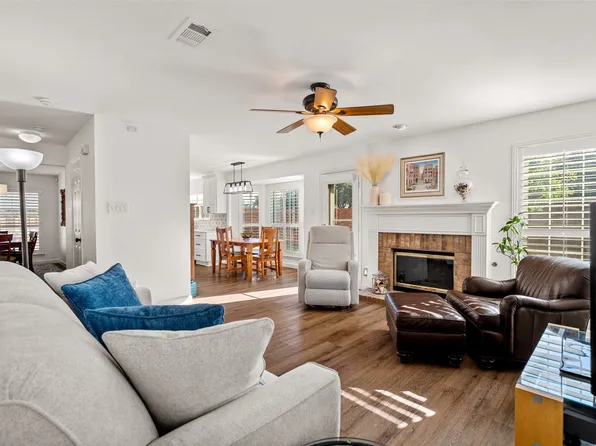 8120 Tavaros Dr, Plano, TX 75024