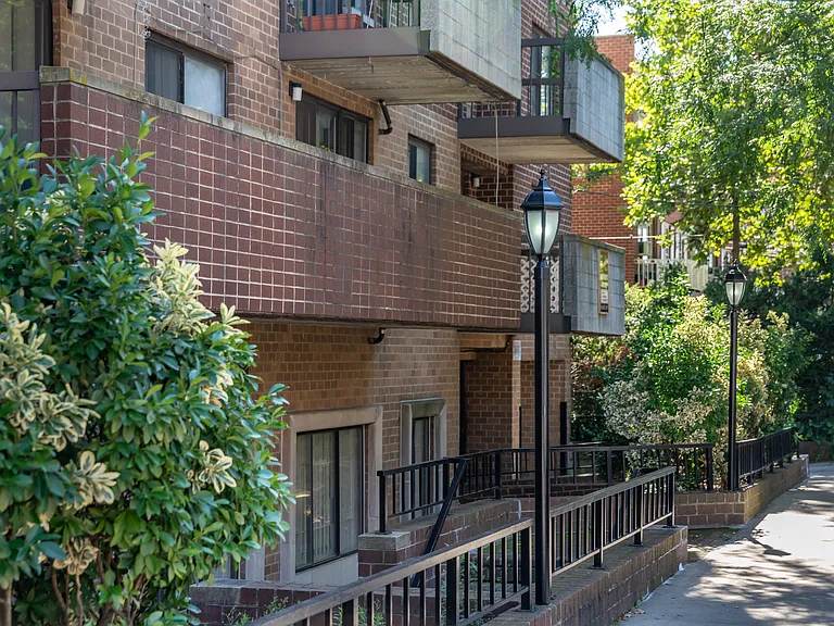 14074 34th Ave #1B — Photo 1