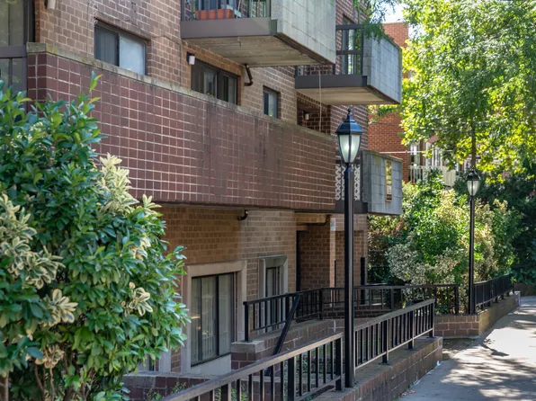 14074 34th Ave APT 1B, Flushing, NY 11354