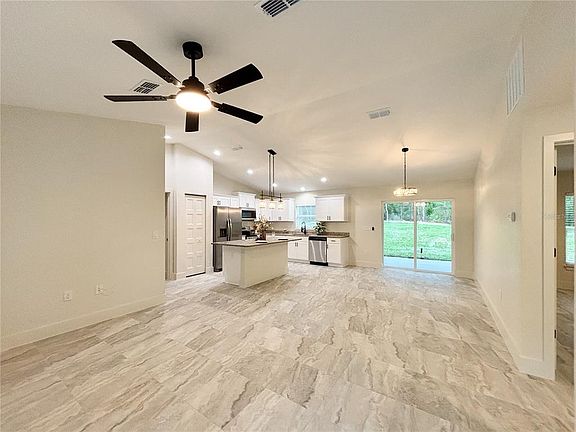 3rd image of 22575 SW ANCHOR BOULEVARD