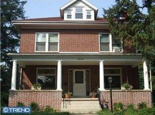 42 Upland Rd, Reading, PA 19609