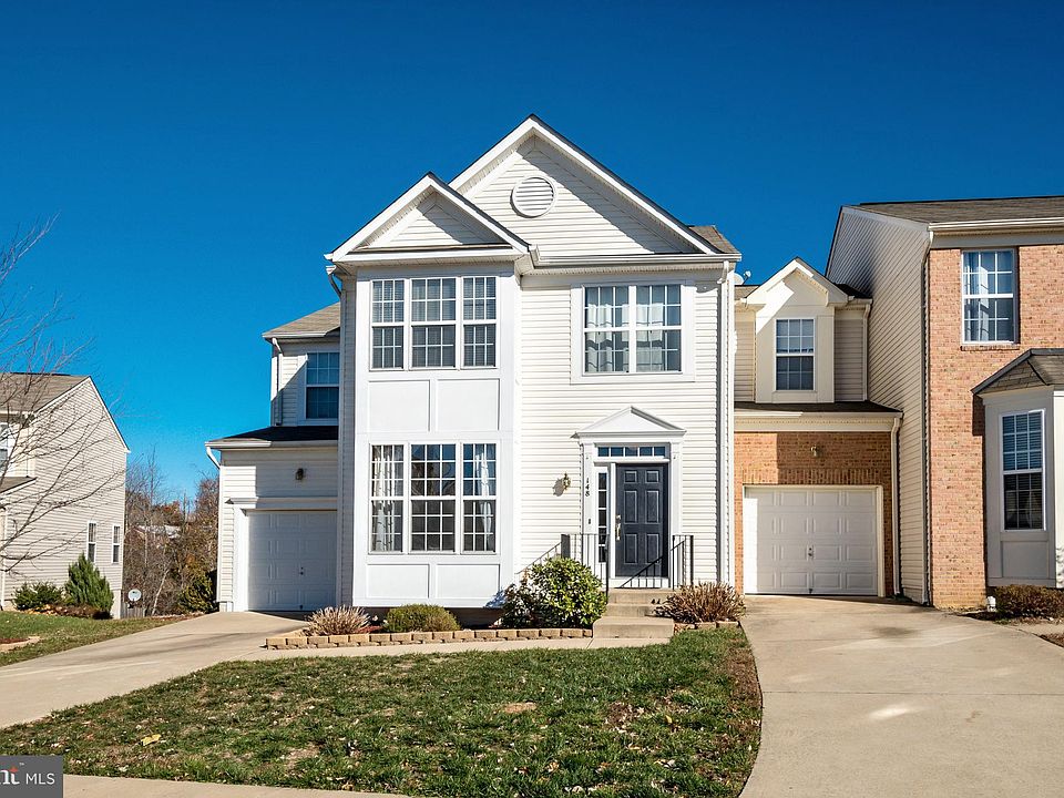 1st image of 148 Executive Cir