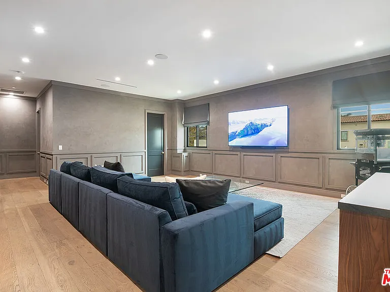 418 N Poinsettia Pl — Photo 31