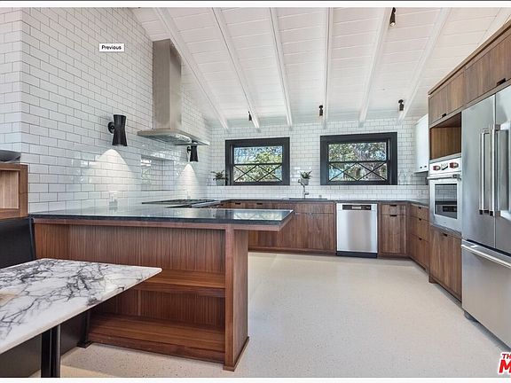 4th image of 6655 Dume Dr