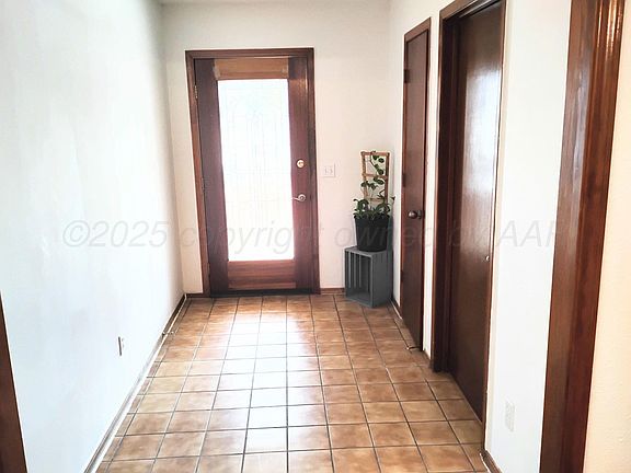 4th image of 3100 Janet Dr