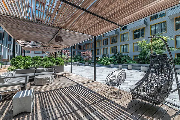 Rented by The KCI Group | media 33