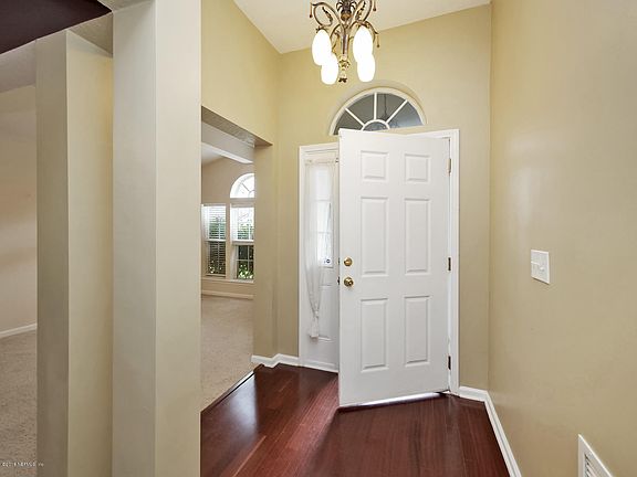 4th image of 13916 Fish Eagle Dr E