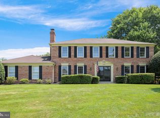 9100 Hunting Horn Ln, Potomac, MD 20854