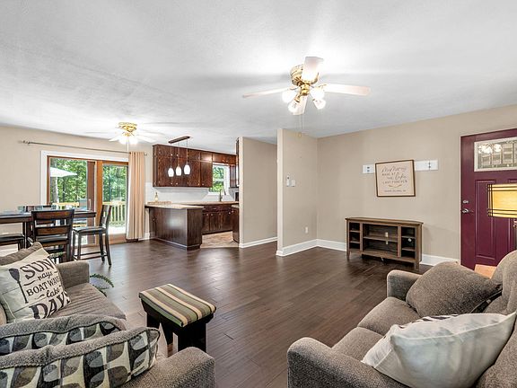 5th image of 373 Lewis Rd