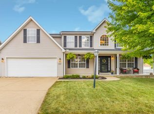 10519 N Manchester Dr, Peoria, IL 61615