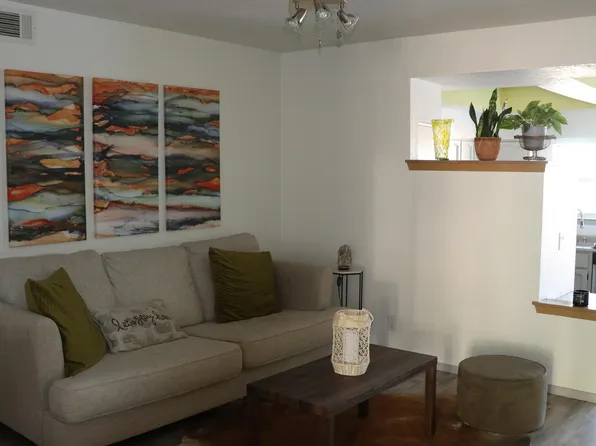 5139 Glenwood Pointe Ln NE, Albuquerque, NM 87111