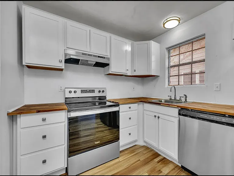 7728 1st Ave S #C — Photo 20