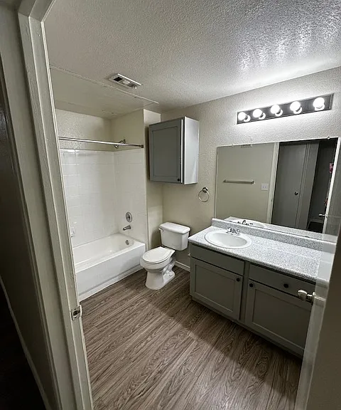 The Lodge at Lost Pines Apartments — Photo 73