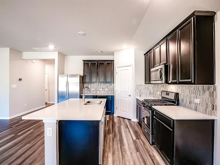 1601 Longhorn Ranch Dr — Photo 10