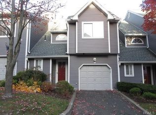 10 Skyline Ter, Nanuet, NY 10954