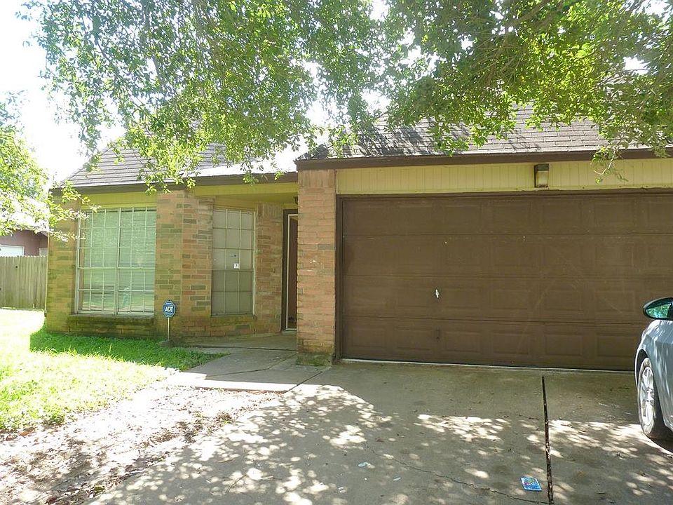1st image of 11851 Acadian Dr