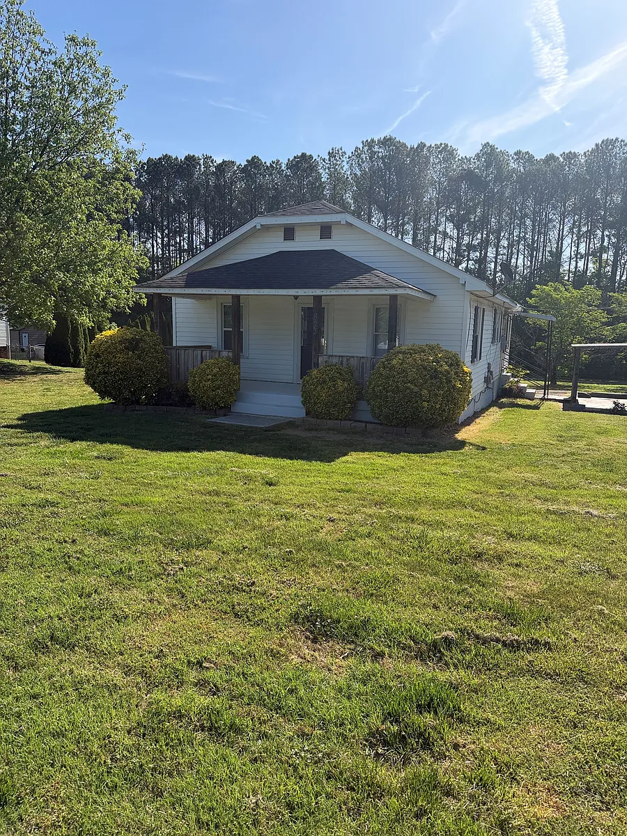 Building Photo - 823 Bristol Dr