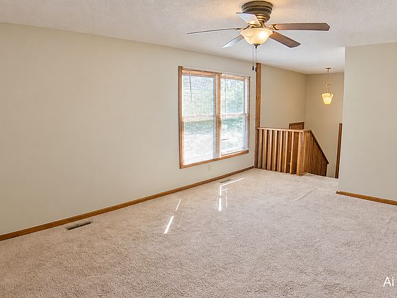2nd image of 2041 Shirley Ln