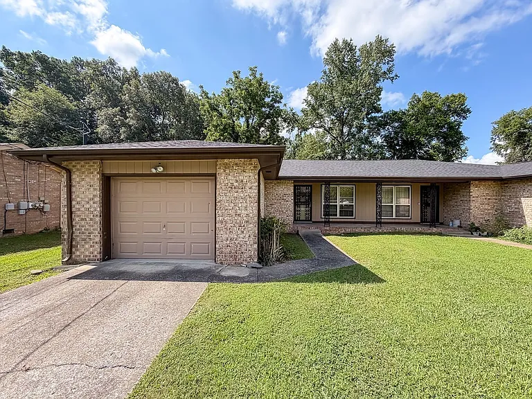 3614 Missionaire Ave — Photo 4