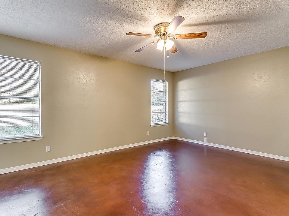 1st image of 112 Amory Dr