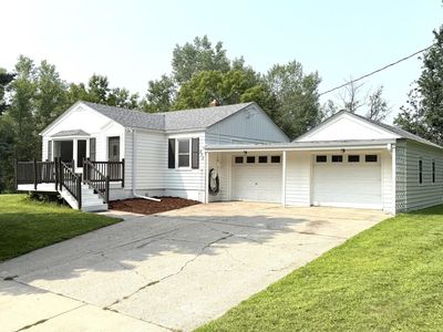930 Broadway Ave SW, Cokato, MN, 55321
