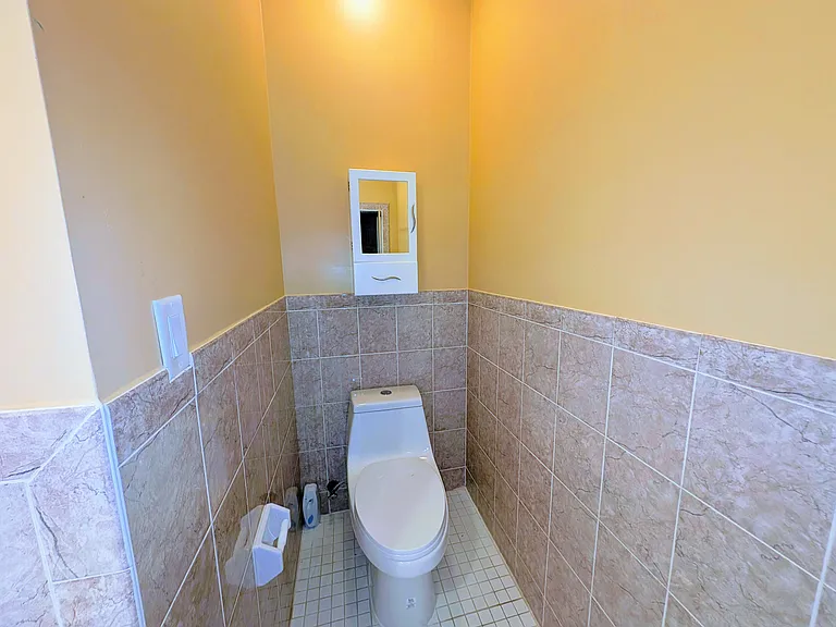 284 Peninsula Ave — Photo 20