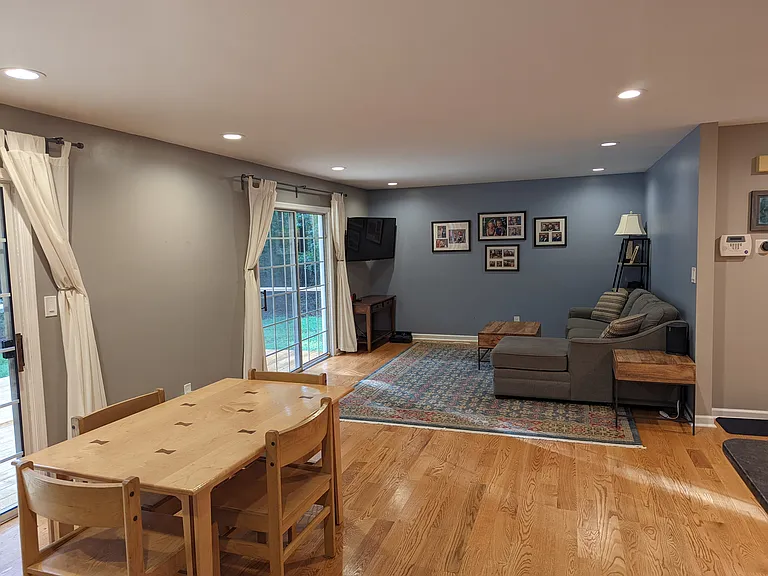 158 Kingston Dr — Photo 6
