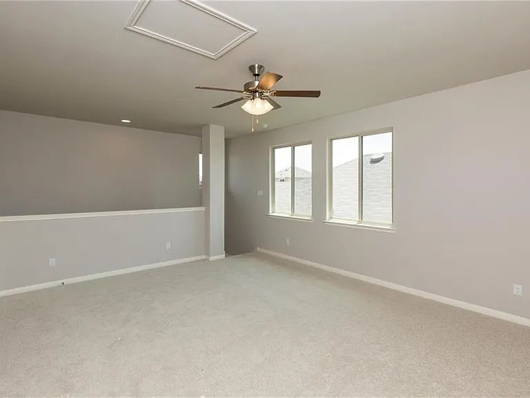 612 Palmilla St — Photo 13