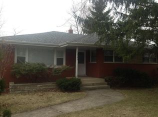 12240 S Oakwood Dr, Saint John, IN 46373