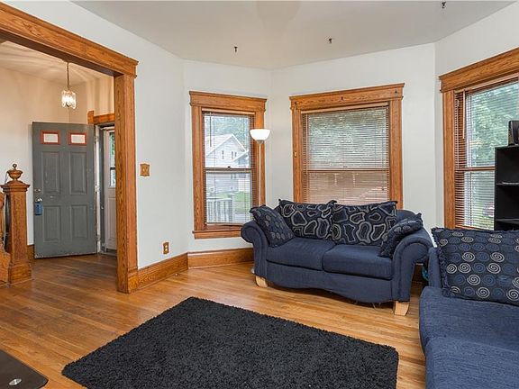 4th image of 426 Seneca Dr