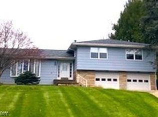 112 Carroll Dr, Saint Clairsville, OH 43950