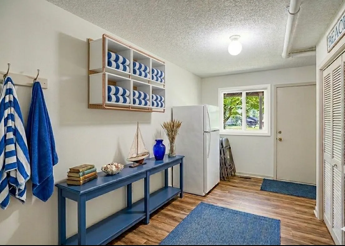 1304 N Eagle Lake Dr — Photo 1