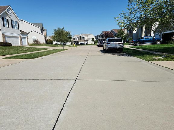 4th image of 306 Wallace Ct