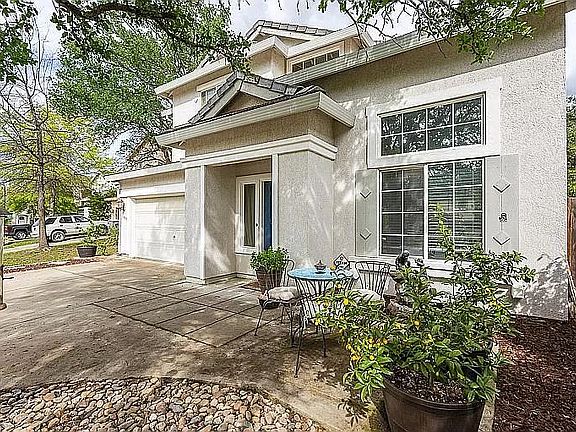 3rd image of 5407 Havenhurst Cir