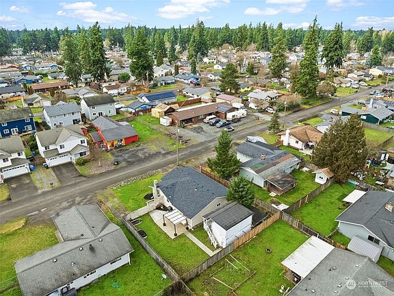 3rd image of 17109 21st Avenue E
