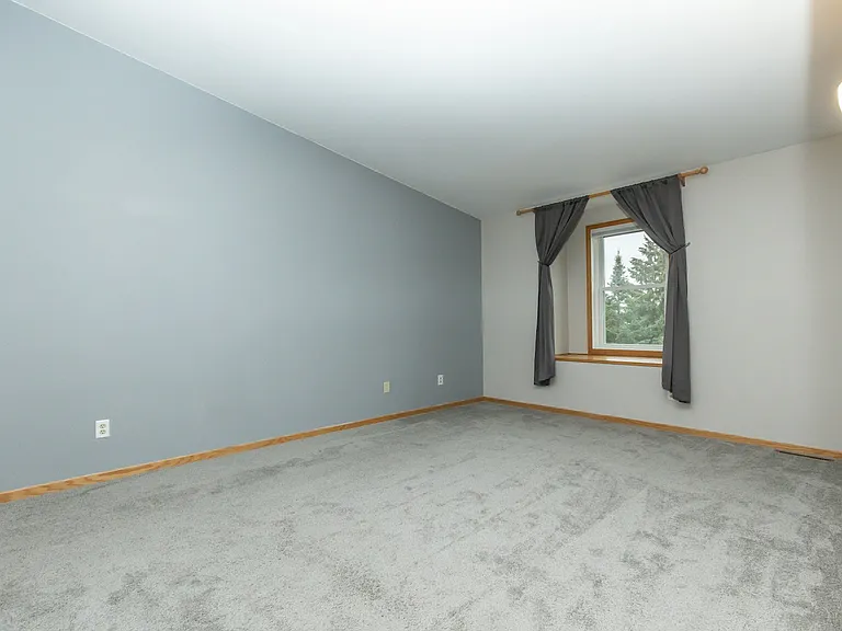 Upper Main bedroom