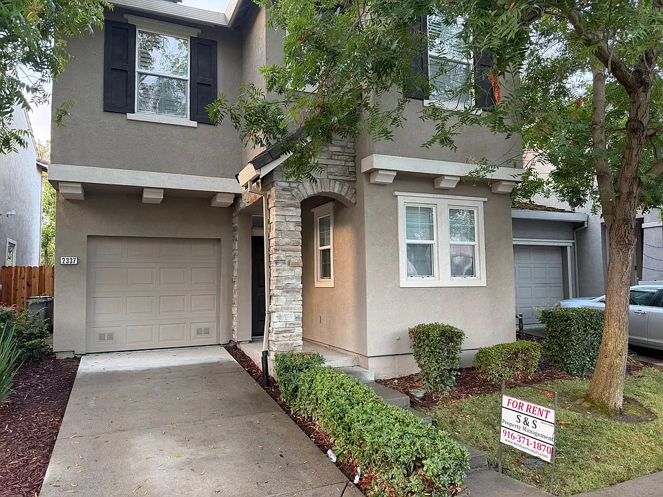 2337 Coffeeberry Rd